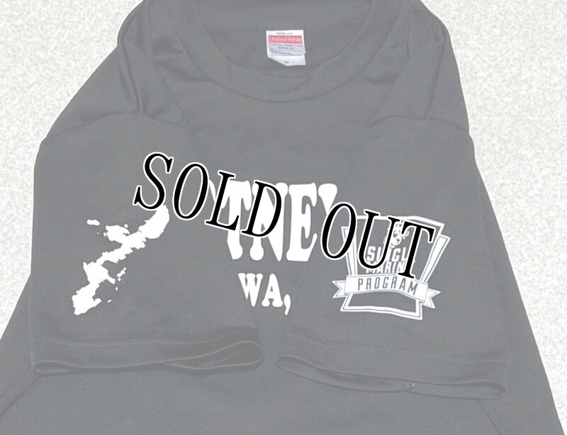 画像2: 米軍放出品　SINGLE MARINE　OKINAWA JAPAN　Tシャツ　MEDIUM (2)