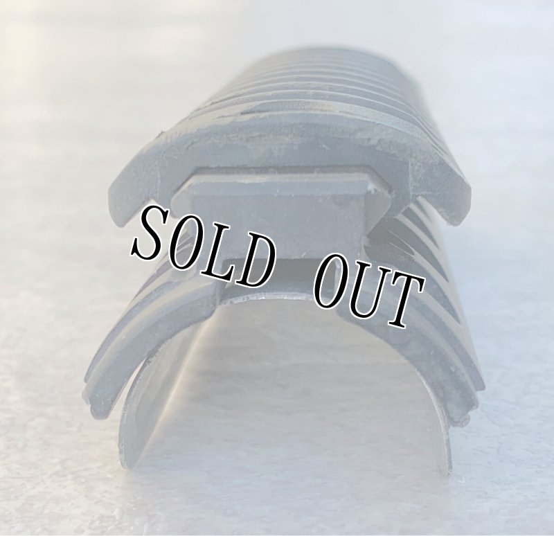 画像2: 米軍実物 KNIGHTS ARMAMENT  Lower Rail Clamp (2)