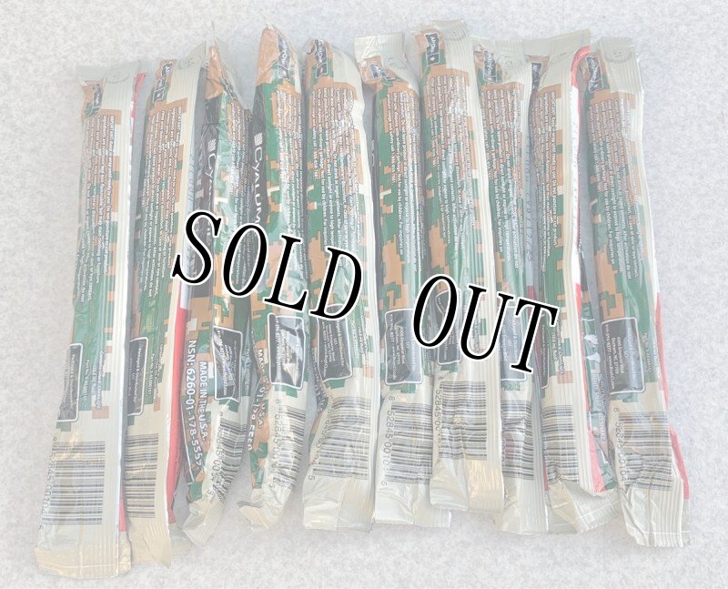 画像13: 米軍実物 CYALUME CHEMLIGHT サイリューム ライトスティック RED 12HR 8本 (13)