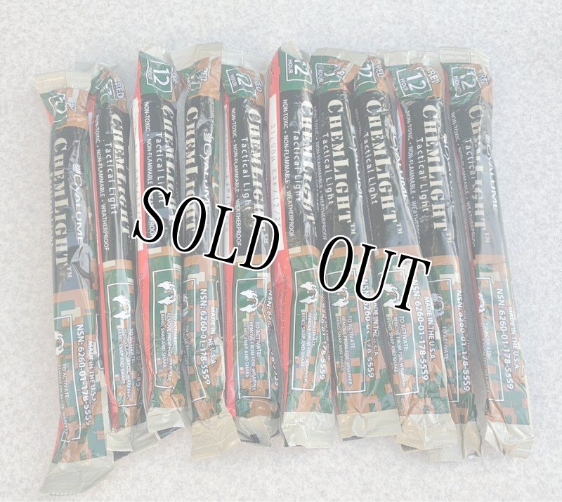 画像9: 米軍実物 CYALUME CHEMLIGHT サイリューム ライトスティック RED 12HR 8本 (9)