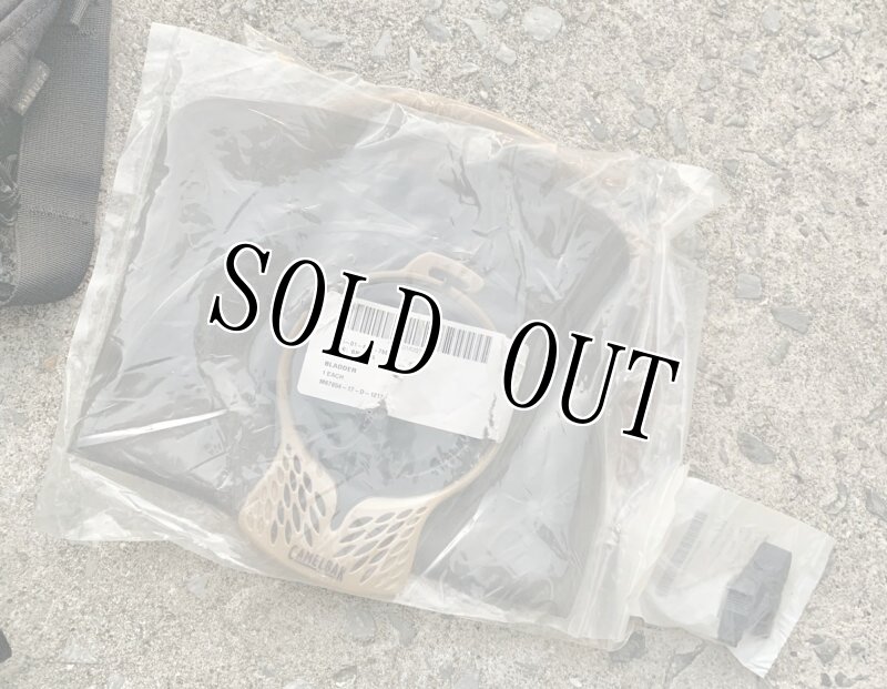 画像13: 米軍放出品 CAMELBAK キャメルバック   ハイドレーションバッグ AMBUSH（アンブッシュ）  (13)