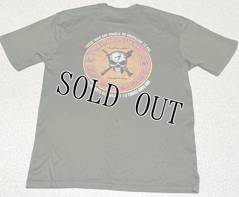 画像4: 米軍放出品　USMC ALPHA BATTERY 2D LAAD BN　 Tシャツ　MEDIUM (4)