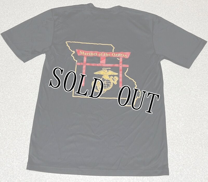 画像3: 米軍放出品 USMC MARINES OF THE OZARK MTIC Tシャツ SMALL (3)