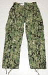 画像2: 米軍実物,US NAVY,　AOR2　NUW　迷彩ジャケット/パンツセット　TYPEIII　MEDIUM-REGULAR (2)