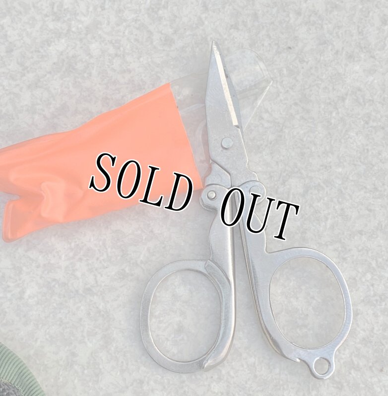 画像6: 米軍放出品 RAIN Military Sewing Kit  ソーイングキット OD (6)