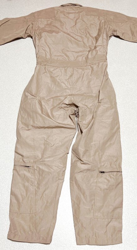 画像4: 米軍実物 CWU27/P フライトスーツ タン 50L (4)