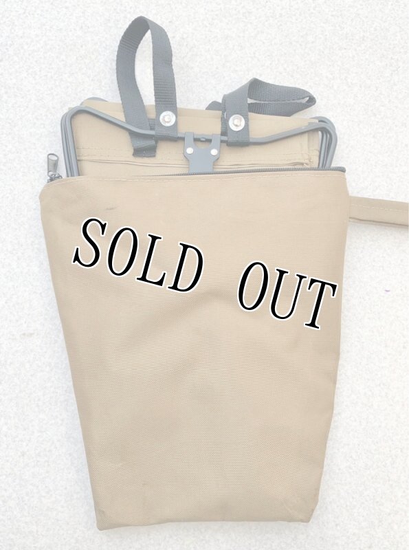 画像11: 海兵隊実物 官給品 フォールディングス チェアー コヨーテ (11)