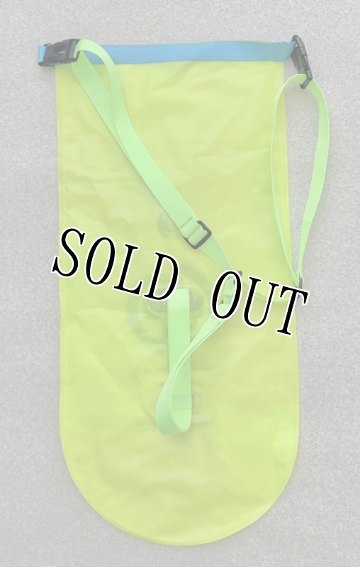 画像2: 米海兵隊隊実物 U.S. MARINES CORPS MCCS エマージェンシー   防水ダッフルバッグ  (2)