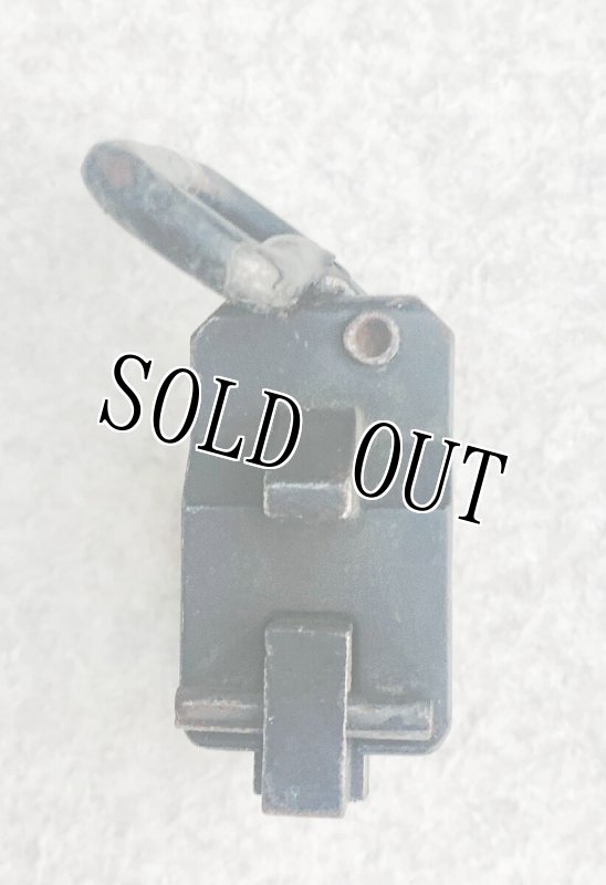 画像4: 米軍実物 M4 M16 COLTフロント サイドスリング アダプター ピン (4)