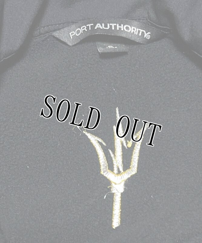 画像4: 米軍放出品 USS TRIOLI トリポリ LHA7 刺繍 ジャケット SMALL (4)