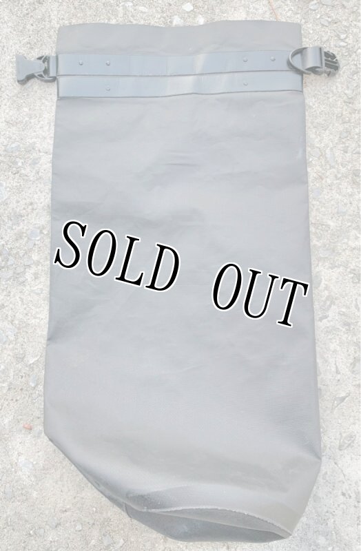 画像2: 米軍放出品 SEALLINE Baja Dry Bag 10L (2)