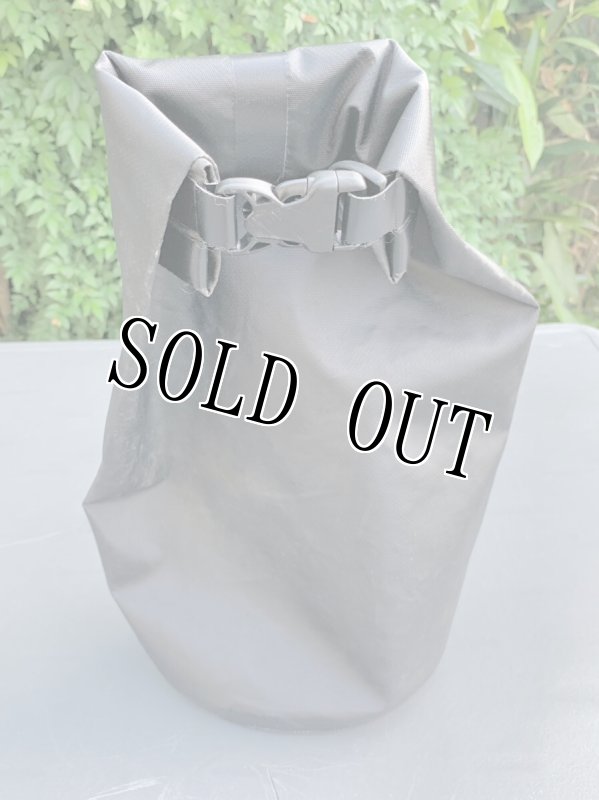 画像4: 米軍放出品 SEALLINE Baja Dry Bag 10L (4)