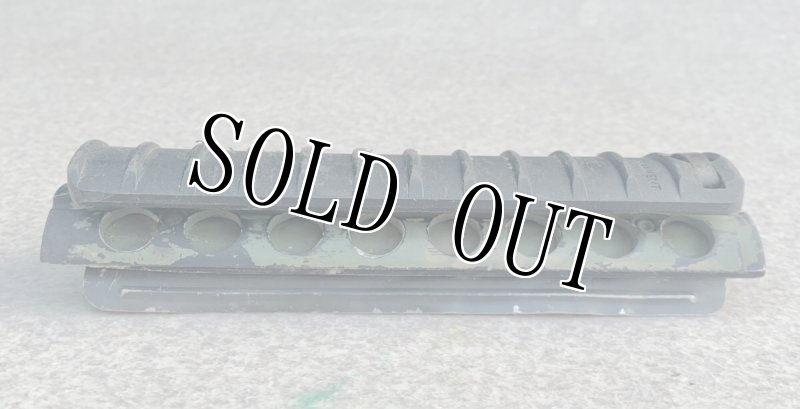 画像3: 米軍実物 KNIGHTS ARMAMENT  Lower Rail Clamp (3)