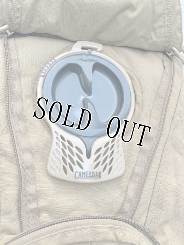 画像3: 米軍放出品 CAMELBAK キャメルバック   ハイドレーションバッグ AMBUSH(アンブッシュ)  (3)