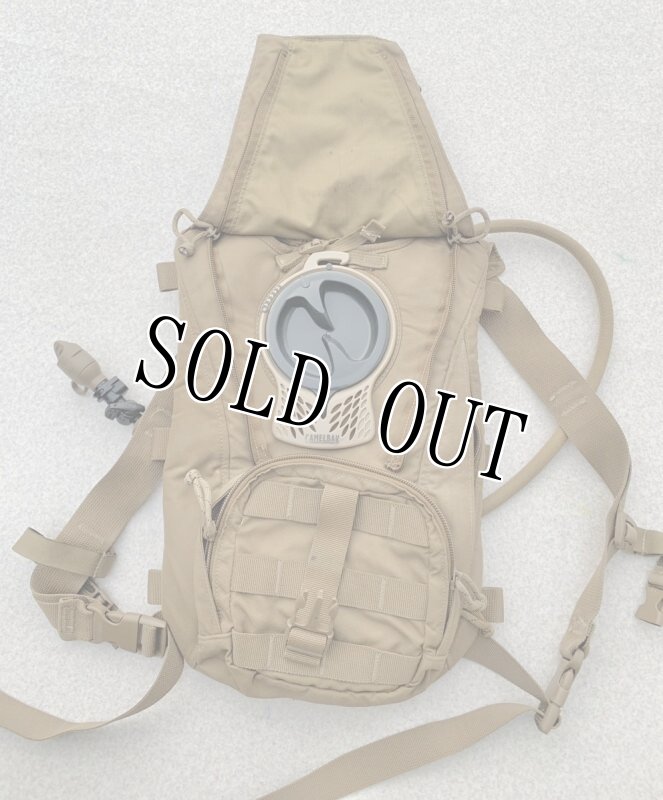 画像2: 米軍放出品 CAMELBAK キャメルバック   ハイドレーションバッグ AMBUSH(アンブッシュ)  (2)