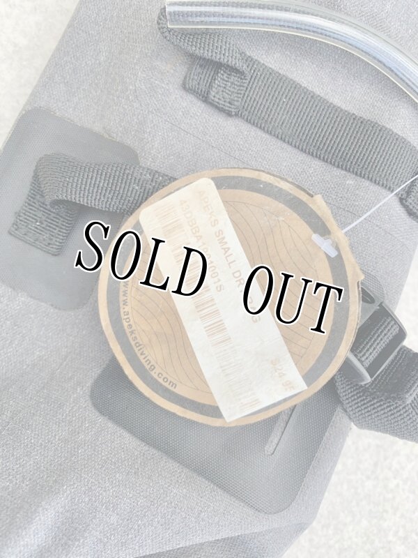 画像4: 米軍放出品　apeks スモールドライバッグ   防水ダッフルバッグ  (4)