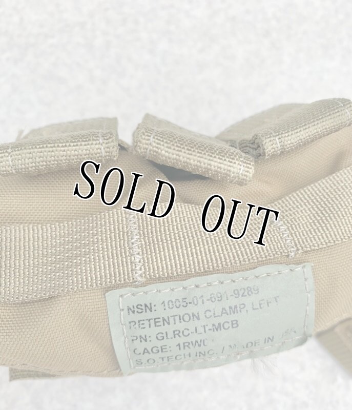 画像12: 米軍放出品 M320 WEAPON RETENTION CLAMP コヨーテ (12)