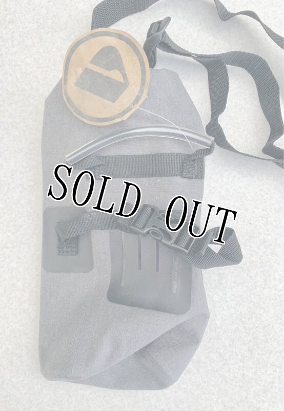 画像3: 米軍放出品　apeks スモールドライバッグ   防水ダッフルバッグ  (3)