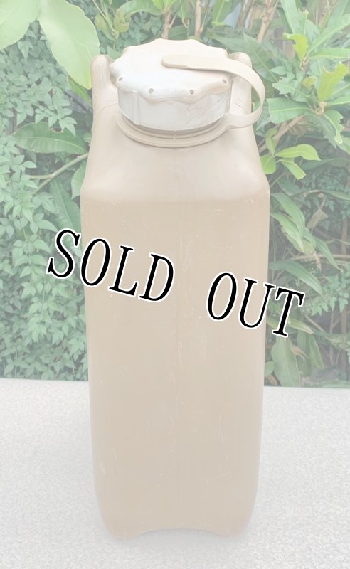 画像2: 米軍実物 SCEPTER CANADA US ジェリ缶 (プラスチック) (2)