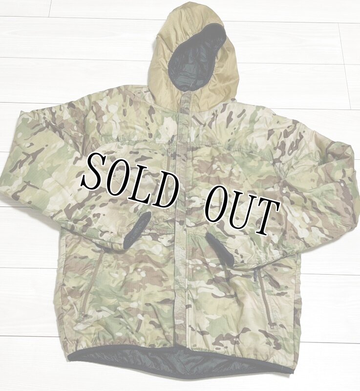 画像1: 米軍放出品 Beyond A3 Alpha Lochi Jacket Reversible LARGE-REGULAR (1)