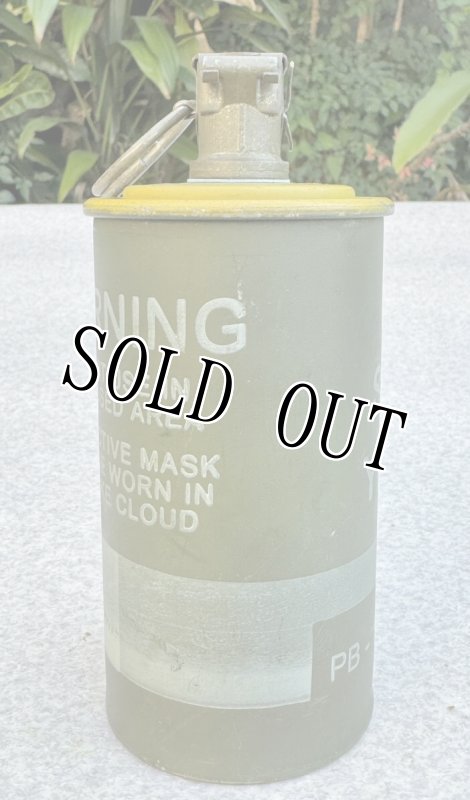 画像4: 米軍実物 M18 イエロー シグナル スモーク ハンド グレネード (4)