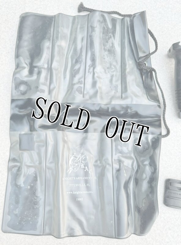 画像22: 米軍実物 KNIGHTS ARMAMENT   ナイツグリップ レールカバー 専用ケースセット (22)