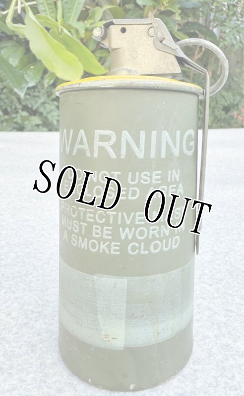 画像3: 米軍実物 M18 イエロー シグナル スモーク ハンド グレネード (3)