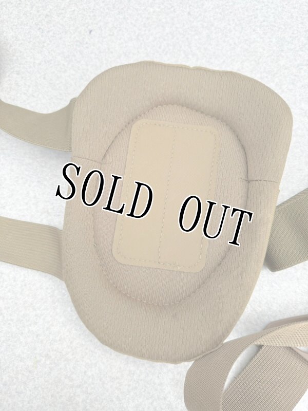 画像7: 米軍放出品 タクティカル ニーパッド コヨーテ (7)