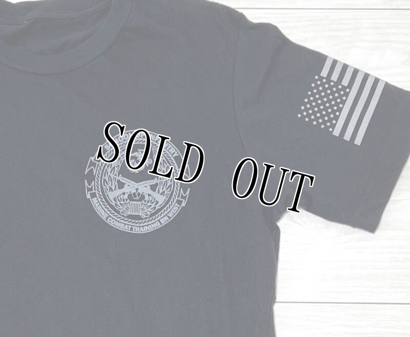 画像2: 米軍放出品 USMC SCHOOL OF INFANTRY Tシャツ (2)