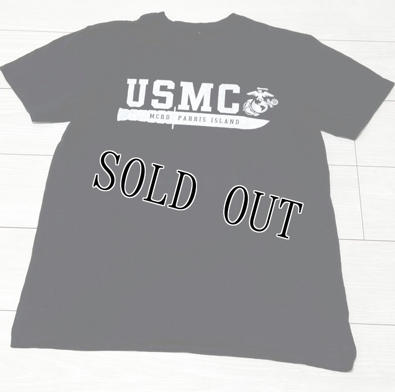 画像1: 米軍放出品　USMCTシャツ　MCRD PARRIS ISLAND (1)