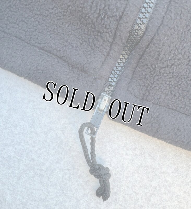 画像9: 米軍実物  USMC　ポーラテックフリース　ブラック　MEDIUM (9)