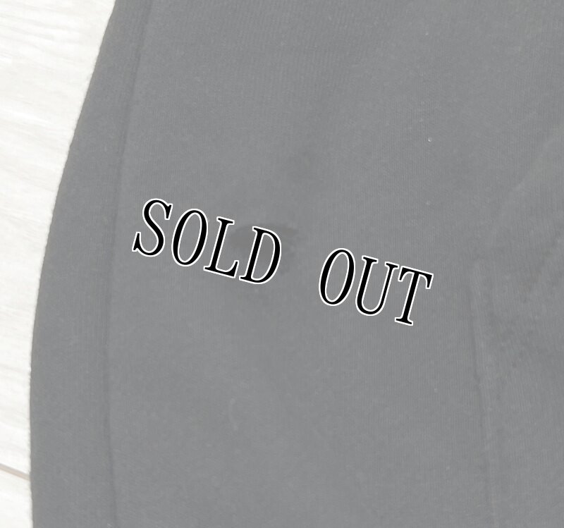 画像5: 米軍放出品　INVINCIBLE MARINE CAMP MUJUK　スウェットパーカー　X LARGE (5)