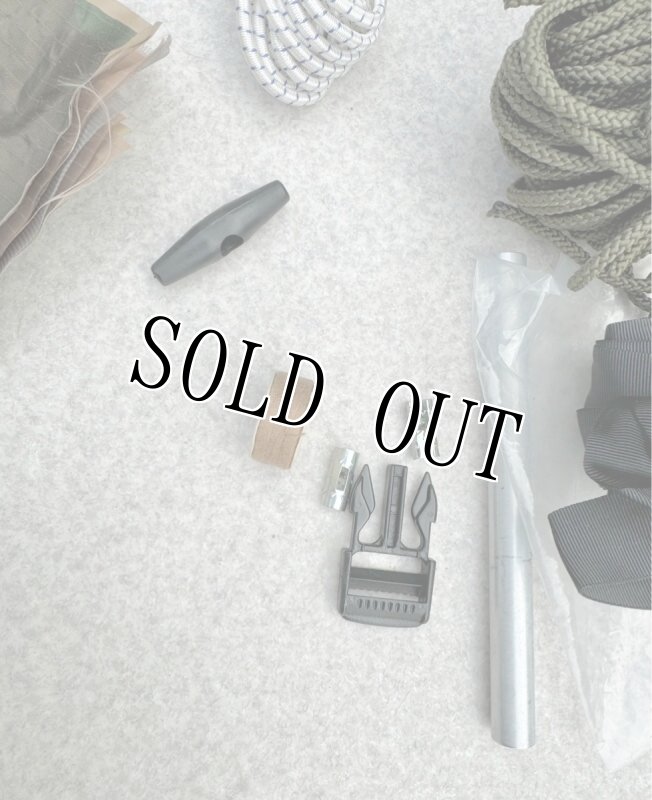 画像4: 米軍実物 USMC  Diamond Brand ペグ／リペアキット　(1) (4)