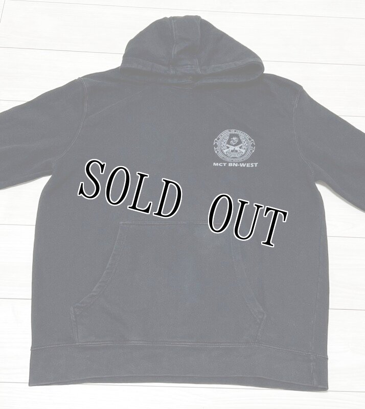 画像2: 米軍放出品 USMC SCHOOL OF INFANTRY スウェットパーカー (2)