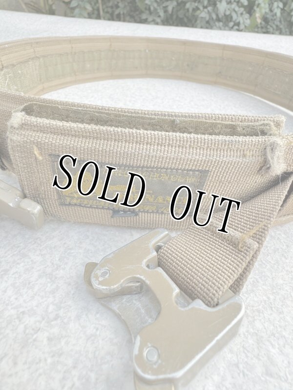 画像9: 海兵隊実物 オードナンス製 タクティカル ガンファイターベルト  コヨーテ MEDIUM (9)