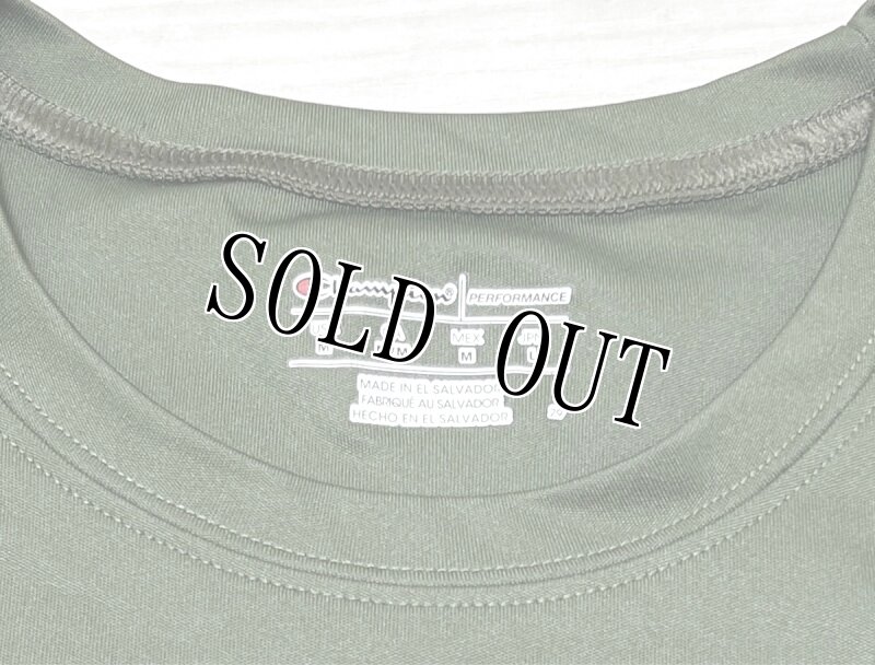 画像2: 米軍放出品 チャンピオン タクティカルTシャツ MEDIUM (2)