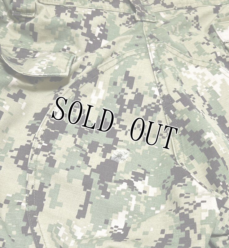 画像4: 米軍実物,US NAVY,　AOR2　NUW　迷彩パンツ　TYPEIII　LARGE-SHORT　 (4)