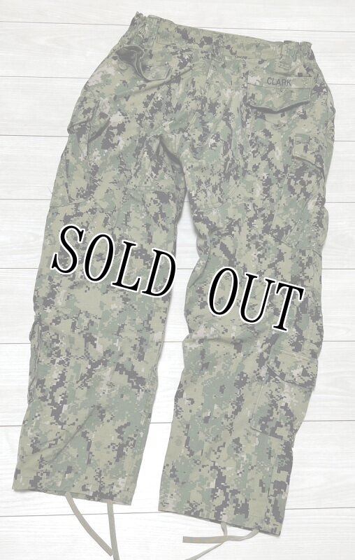 画像2: 米軍実物,US NAVY,　AOR2　NUW　迷彩パンツ　TYPEIII　LARGE-SHORT　 (2)