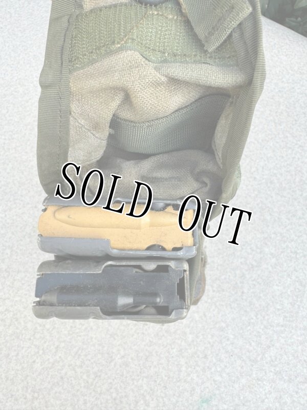 画像5: 米軍実物 ダブルマ ガジンポーチ MOLLE II M4/M16 ウッドランド (5)