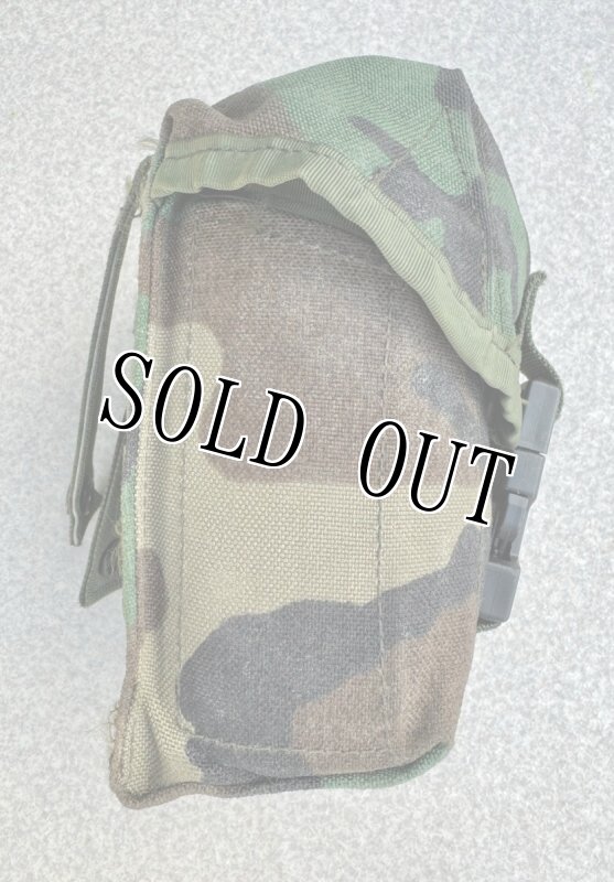 画像2: 米軍実物 100RD SAW・ユーティリティポーチ　MOLLEII ウッドランド (2)