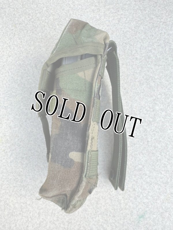 画像4: 米軍実物 ダブルマ ガジンポーチ MOLLE II M4/M16 ウッドランド (4)