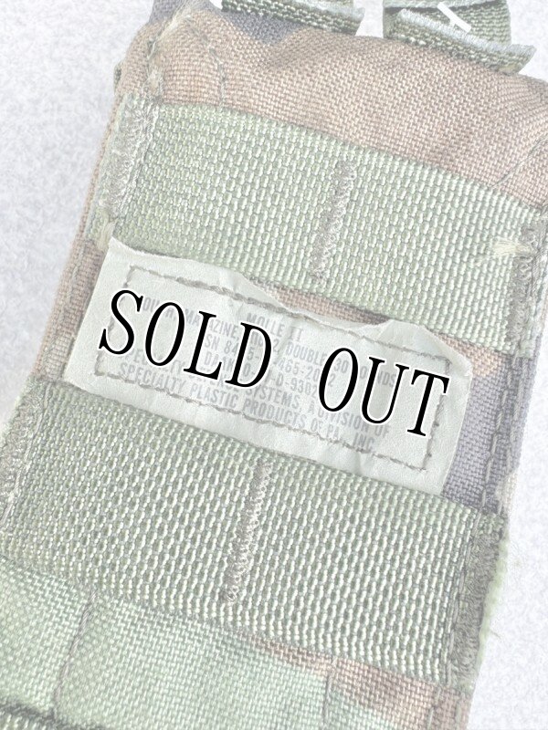 画像8: 米軍実物 ダブルマ ガジンポーチ MOLLE II M4/M16 ウッドランド (8)