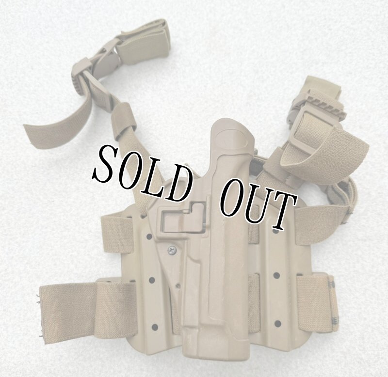 画像1: 米軍実物 BLACKHAWK LEG  HOLSTER　U.S.M.C 支給品　ホルスター (1)