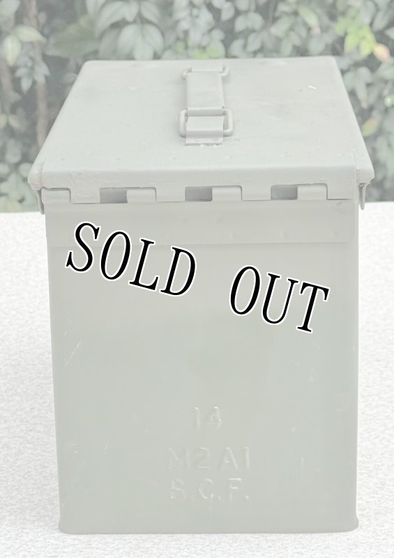 画像2: 米軍実物 アーモボックス50 Cal 12.7mm 弾薬ケース　 (2)