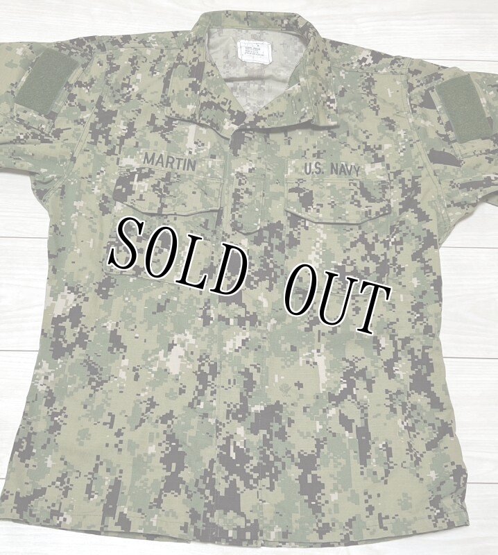 画像2: 米軍実物,US NAVY, AOR2 NUW 迷彩ジャケット TYPEIII MEDIUM-REGULAR (2)