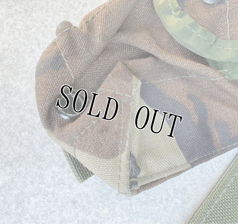 画像2: 米軍実物 ダブルマ ガジンポーチ MOLLE II M4/M16 ウッドランド (2)