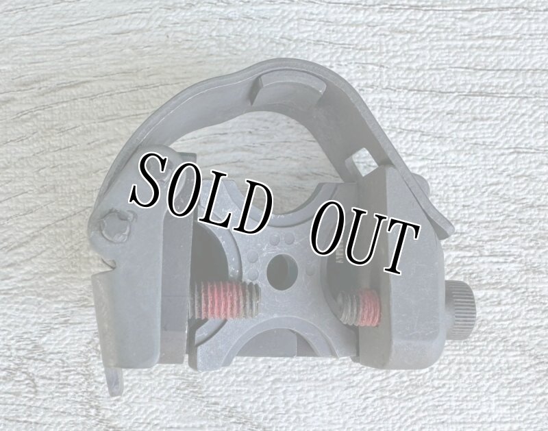 画像9: 米軍実物 M203 グレネードランチャー   レバー QDマウント ブラケット　(3) (9)