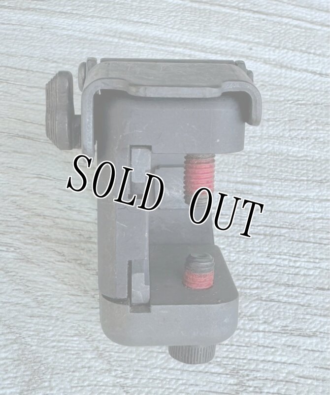 画像11: 米軍実物 M203 グレネードランチャー   レバー QDマウント ブラケット　(3) (11)