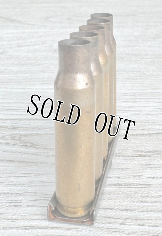 画像2: 米軍実物 7.62mm 空薬莢5連 薬莢 クリップ セット 使用済み 安全品 (2)