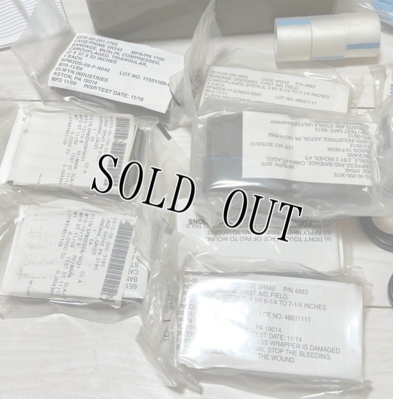 画像3: 米軍実物 FIRST AID KIT BOX GENERAL PURPOSE ファーストエイドボックス   (3)